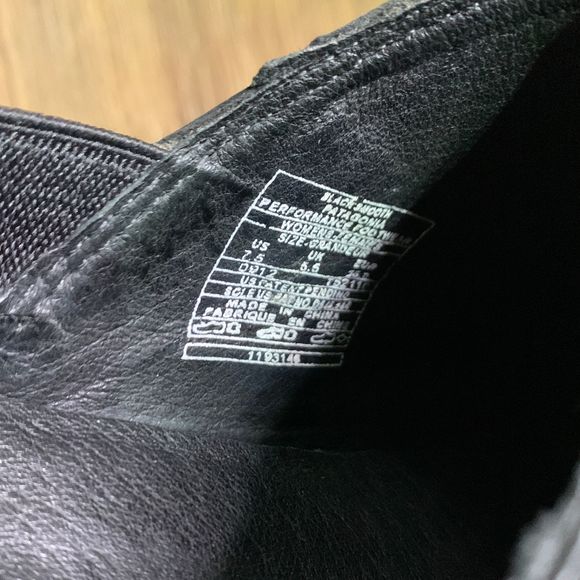 Patagonia black leather slip on clogs comfort shoes size 7.5 - Picture 5 of 6